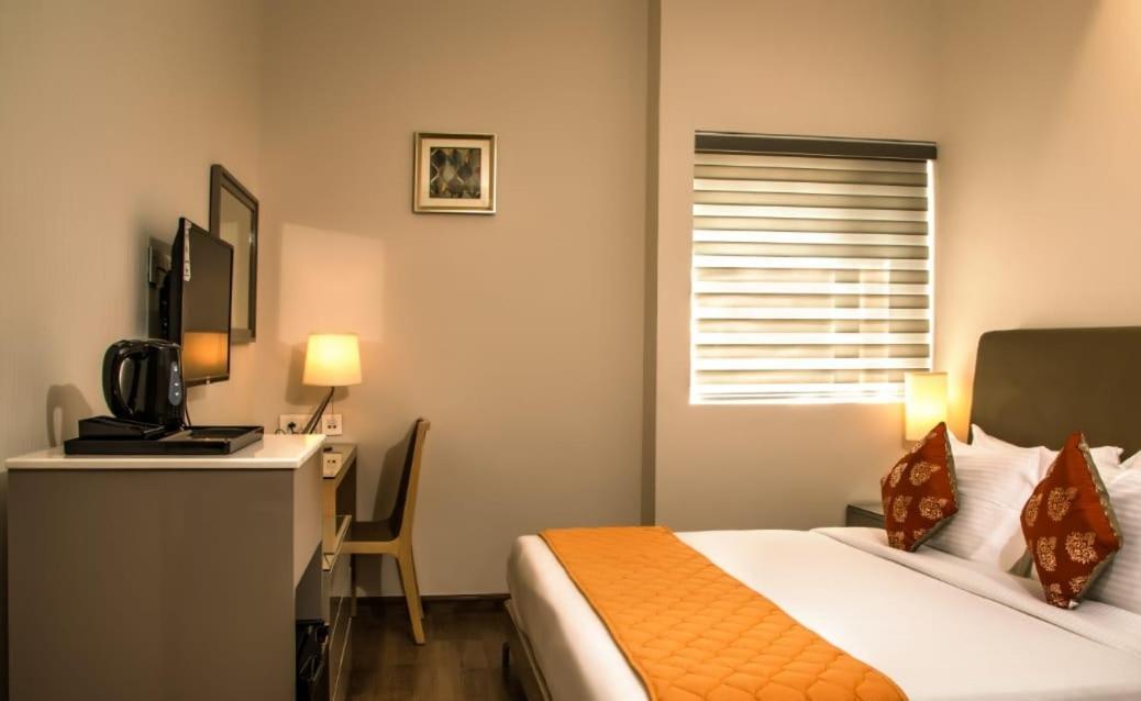 The Mayberry -A Bergamont Group Of Hotels Tiruppur Εξωτερικό φωτογραφία